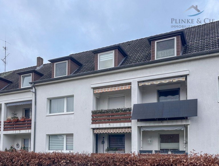 Kirchweg Aussenansicht Bad Schwartau Etagenwohnung +++ gepflegte DG-Wohnung+++ f�r Eigennutzung oder Kapitalanleger | sofort frei