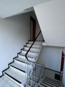 Treppenhaus Rendite o. Eigennutzung|| Moderne & gut geschnittene 4-Zimmerwohnung|| Hier stimmt Preis-Leistung