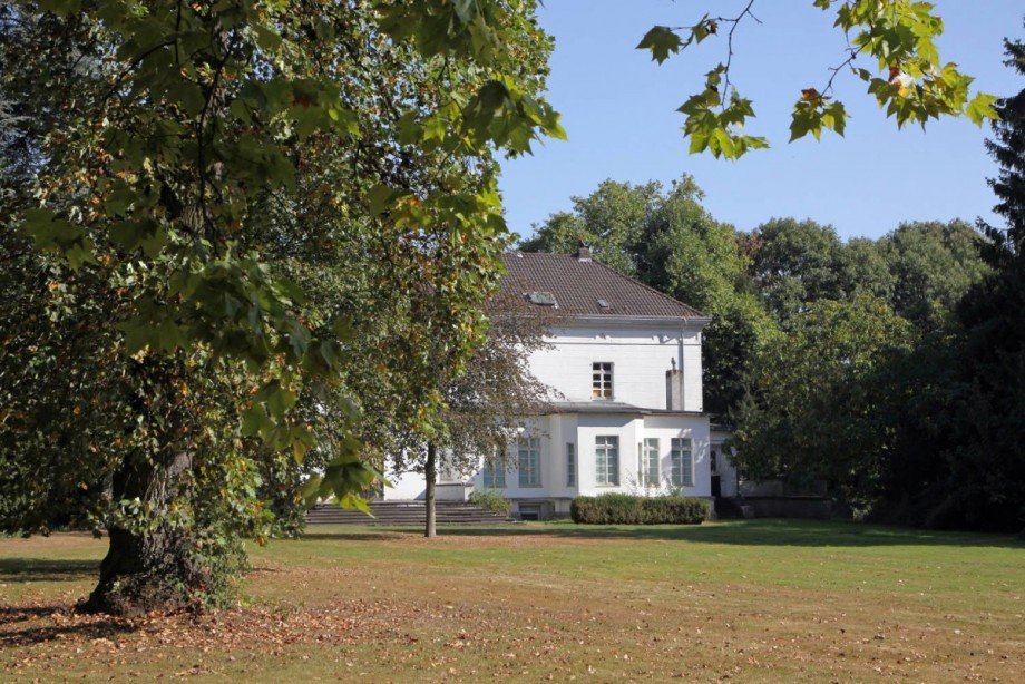 AdobeStock_121931926 Dachgeschosswohnung D�sseldorf - Lohausen