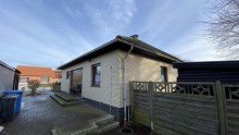 Aussenansicht Auffahrt modernisierter Familienbungalow mit gro�em Grundst�ck ||�zwischen NMS und Bad Bramstedt