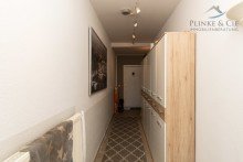 Flur zur Wohnung +++gro�z�gige Landhauswohnung+++ �wie eine Doppelhaush�lfte ||�viel Platz und eigener Garten