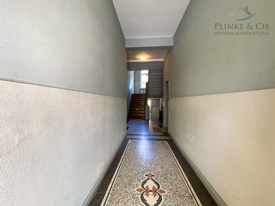 Treppenhaus Eingangsbereich Etagenwohnung Kiel / Bl�cherplatz