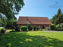 Wohnhaus Seitenansicht ++PERLE IM SCHAUMBURGER LAND++ leben am Kanal im gepflegten Resthof ||�gr. Grundst�ck & Scheune