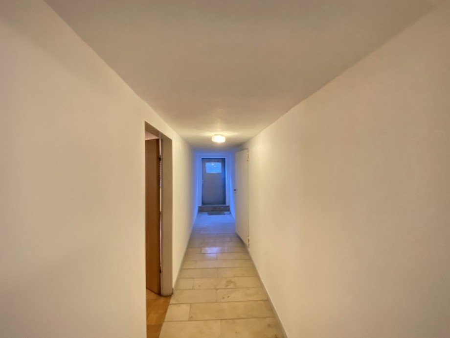 Flur Kelleraufgang Einfamilienhaus Wankendorf
