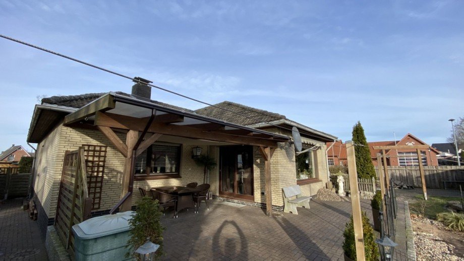 Terrasse & Teich Einfamilienhaus Wiemersdorf