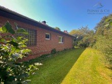 R�ckseite Haus und Grundst�ck +++ kleiner Bungalow auf dem Land +++  Zwischen Eutin und S�sel mit gro�em Grundst�ck