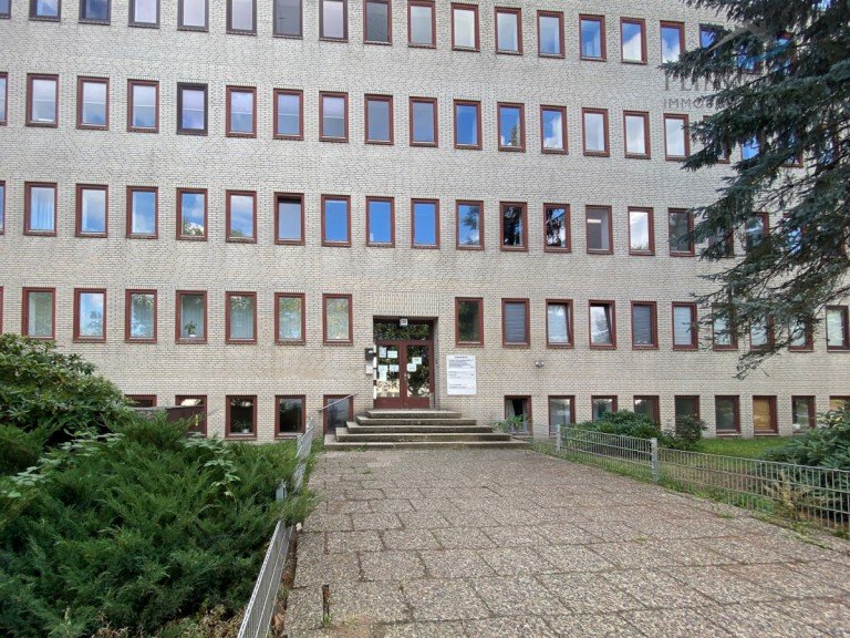 Aussenansicht B�rogeb�ude Hamburg B�rofl�che +++ Verkehrsg�nstig gelegen in Stellingen +++ helle B�roetage- auch teilbar!