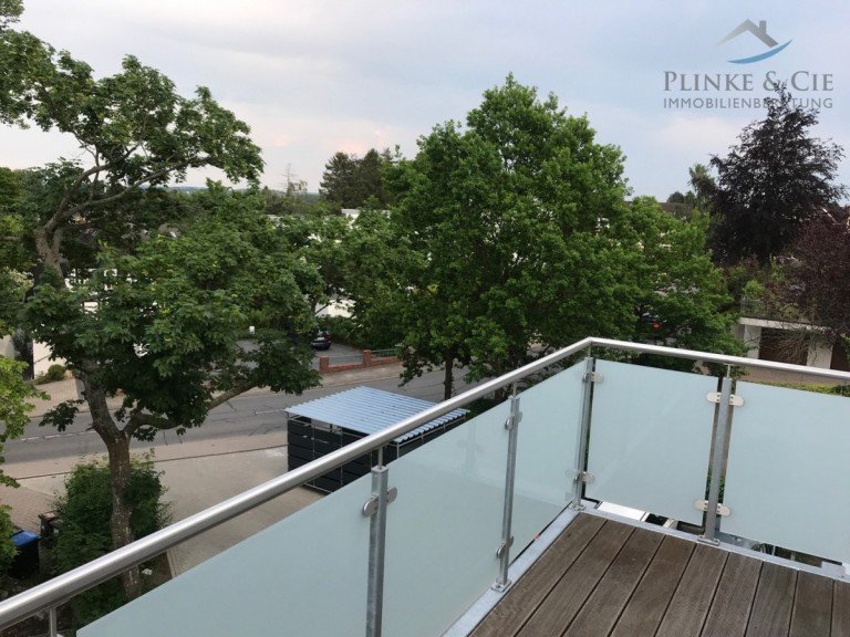 Balkon Timmendorfer Strand Dachgeschosswohnung #### D�cher v. Tdf.-Strand ### 2,5-ZiWhg mit Dachterrasse & Balkon & EBK|| oberhalb vom Kurpark