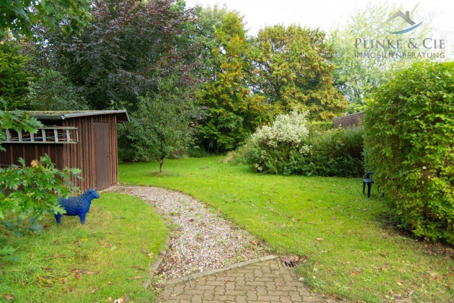 Garten mit Schupen Zweifamilienhaus Bad Bramstedt
