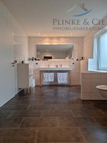 Frisch modernisiertes Badezimmer ++PERLE IM SCHAUMBURGER LAND++ leben am Kanal im gepflegten Resthof ||�gr. Grundst�ck & Scheune