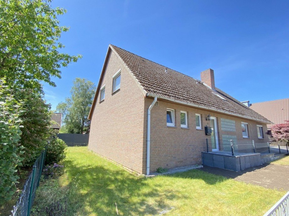 Stra�enansicht Einfamilienhaus Wankendorf