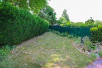 Bild (83496dbb0b4bfa5926ca87aa0c1a81df): Reihenendhaus in absoluter Toplage - teillm�bliert mit tollem Garten