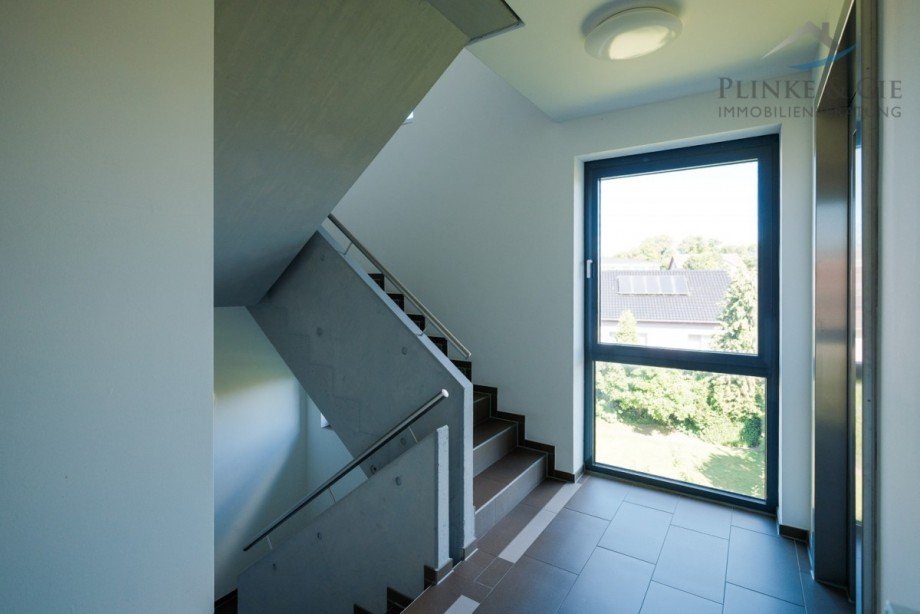 Flur mit Aufzug 2. OG Etagenwohnung Bad Segeberg