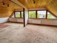 Studio +++Familien-EFH mit Vollkeller, Garage, 861qm in ruhiger Wohnlage- renovierungsbed�rftig+++