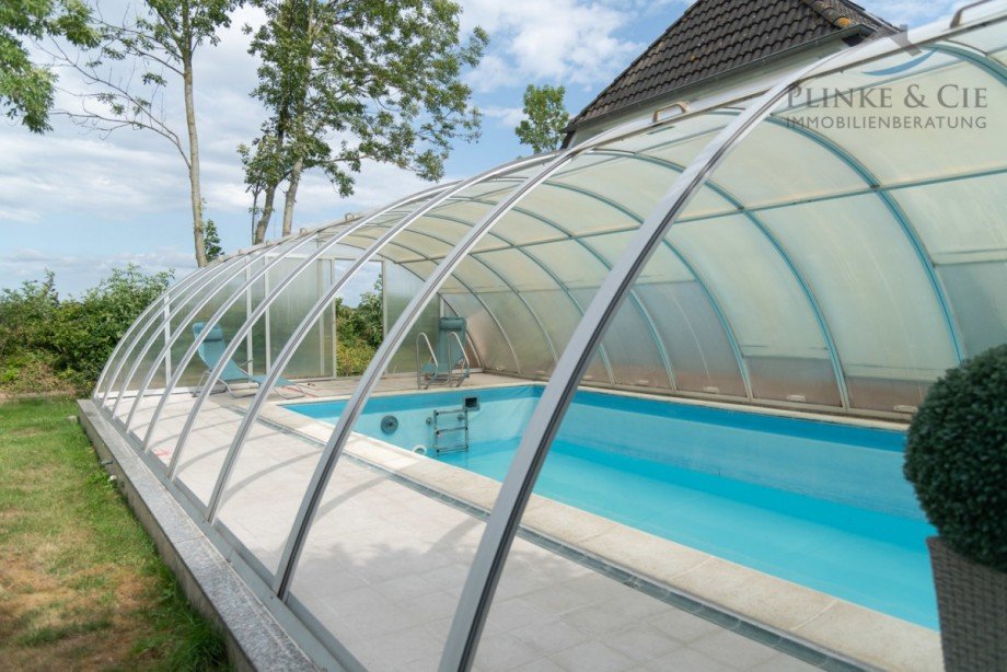 Pool Seitenansicht Einfamilienhaus Gr�mitz / Lenste
