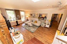 Wohnzimmer +++gro�z�gige Landhauswohnung+++ �wie eine Doppelhaush�lfte ||�viel Platz und eigener Garten