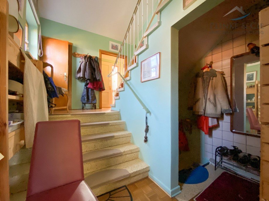 Keller und habe Treppe zum Treppenhaus Einfamilienhaus Pl�n