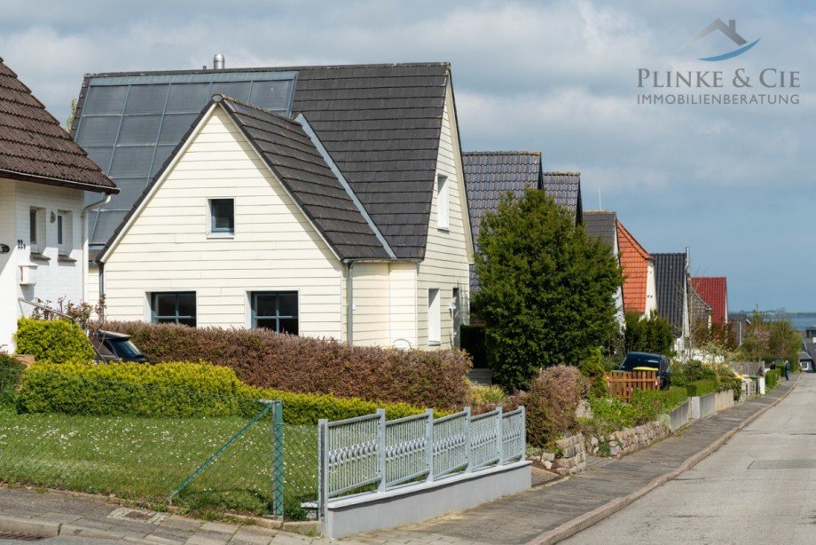 Au�enansicht Stra�e Einfamilienhaus Laboe