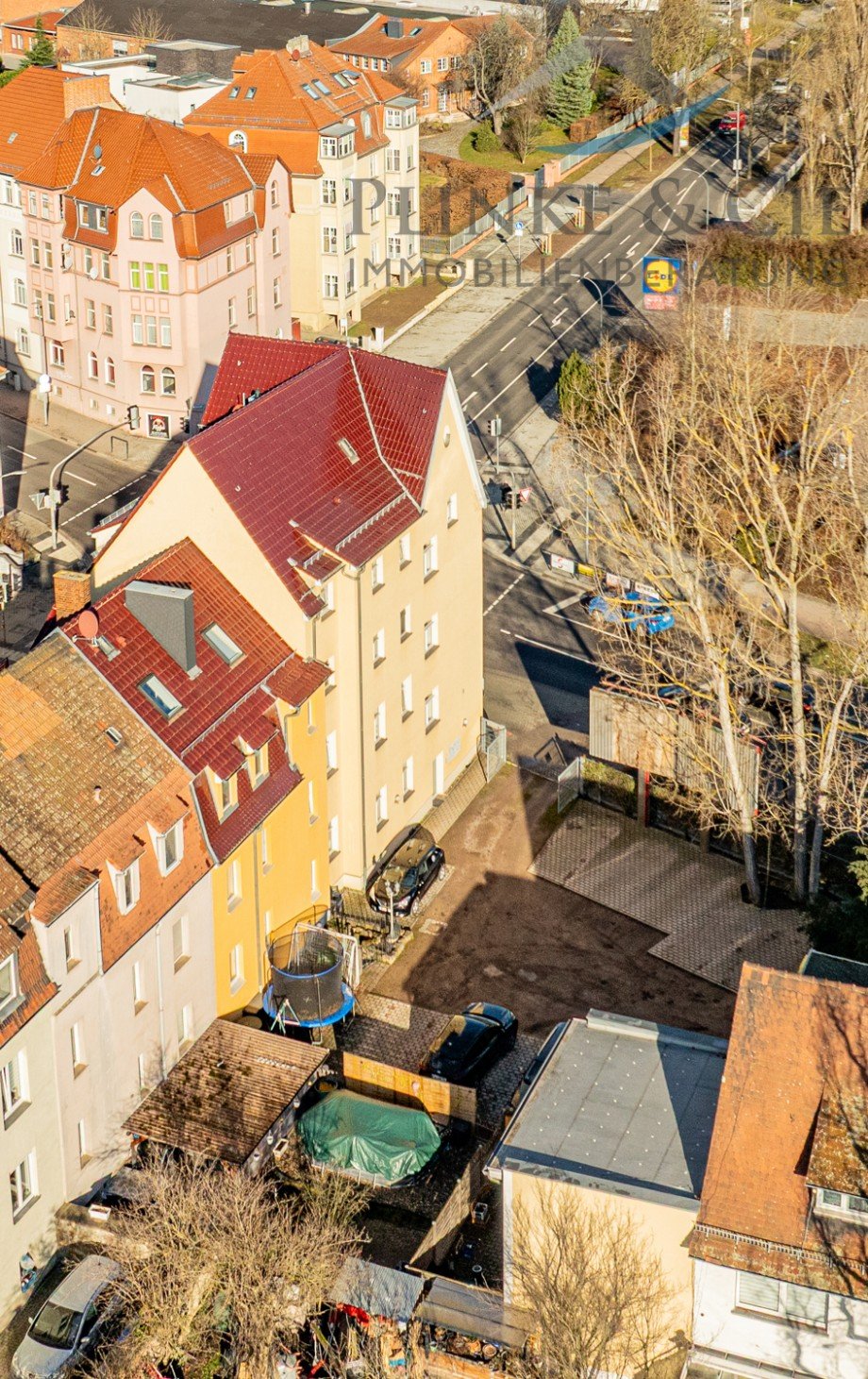 Lufbild Hinterhof mit Stadtvilla Mehrfamilienhaus Weimar