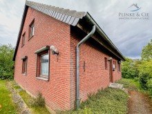 Seitenansicht Eingangsbereich +++Familien-EFH mit Vollkeller, Garage, 861qm in ruhiger Wohnlage- renovierungsbed�rftig+++