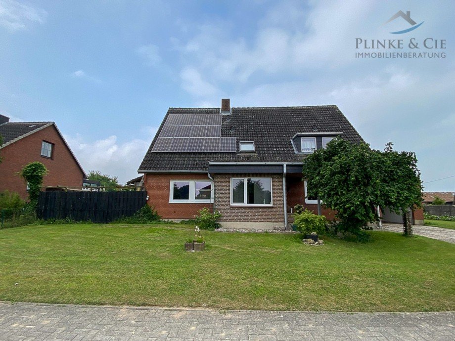 Stassenansicht Einfamilienhaus Stoltenberg