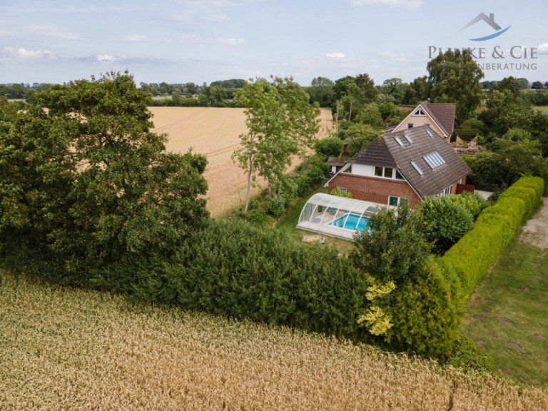 Feldrandlage Gr�mitz / Lenste Einfamilienhaus +++ Der Ostsee so nah +++ |�ger�umiges und gepflegtes EFH mit ELW |�Strandn�he & Feldrand mit Pool