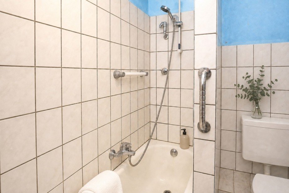 Bad 1 Etagenwohnung D�sseldorf