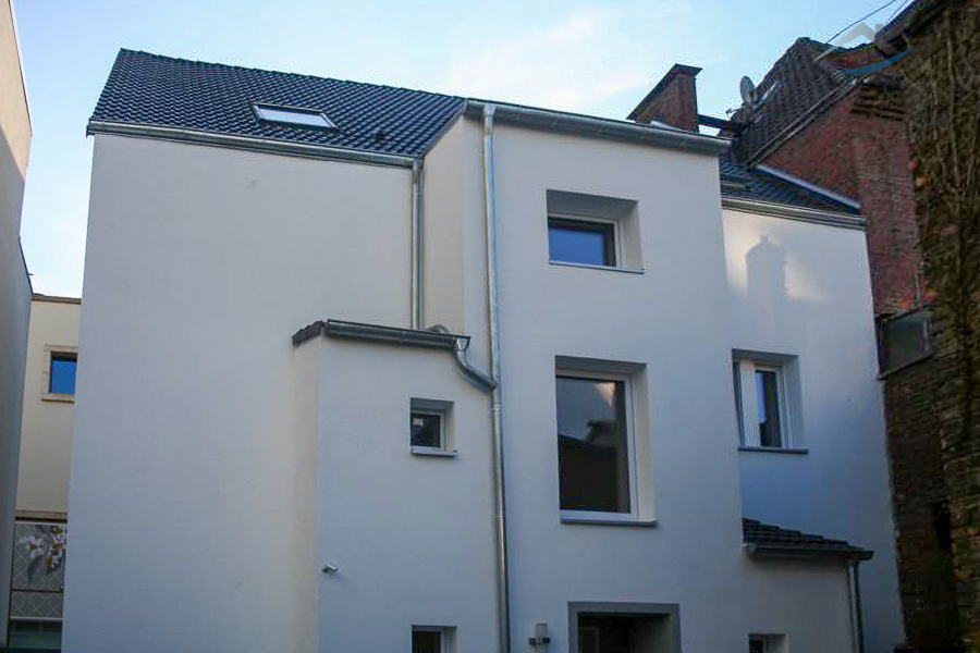 R�ckseite mit Dach Mehrfamilienhaus Recklinghausen