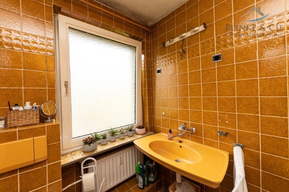 Vollbad 1.OG Reihenmittelhaus Kiel / Holtenau