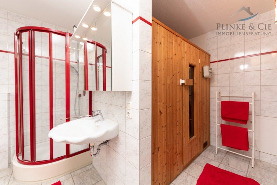Bad 2 im EG mit Sauna Einfamilienhaus Gr�mitz / Lenste