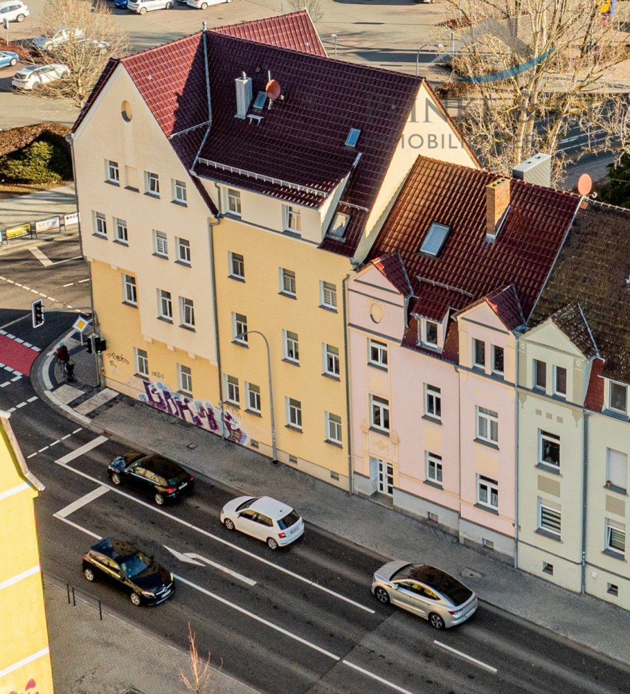 Lufbild Seitenansicht Mehrfamilienhaus Weimar