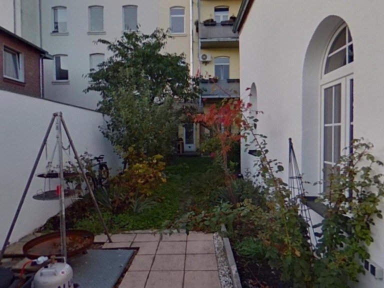 Gartenanlage Unterrather Str_20 D�sseldorf - Unterrath Etagenwohnung Einfamilienhaus in absoluter Traumlage - vollm�bliert mit Gartennutzung